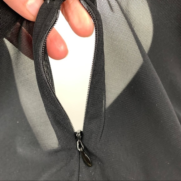 GILANI Black Long Sleeve V-Neck Sheer Top - Picture 11 of 11